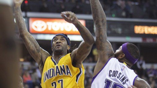Kings vencen a Pacers con 48 puntos de Cousins