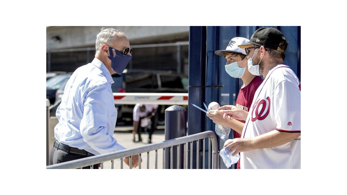 Otros 4 peloteros de MLB dan positivo de coronavirus