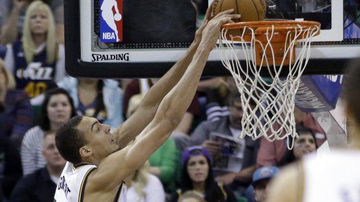 Jazz cierra campaña en casa con triunfo sobre Mavs