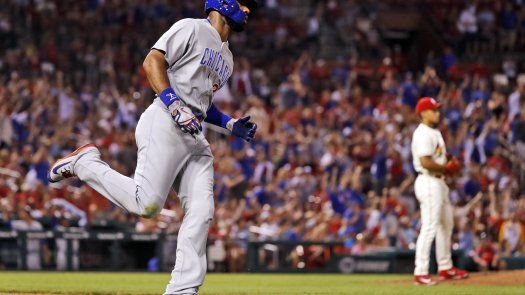 Cachorros ganan Cardenales con jonrones de Russell y Heyward