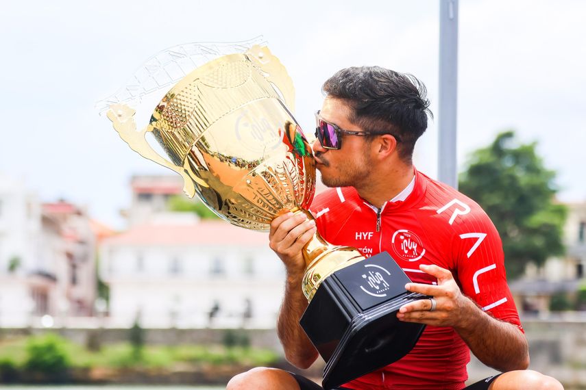 Costarricense Gabriel Rojas hizo historia al ganar el Tour de Panamá