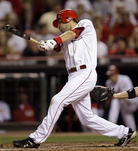 MLB: Rojos 5, Astros 4; decide Janish con doblete