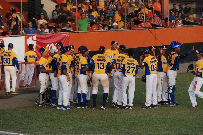 Se dan movimientos en la tabla de clasificación del béisbol juvenil