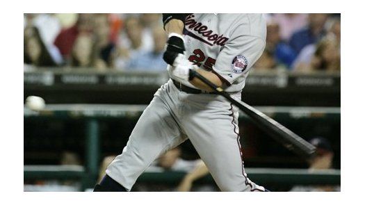 Mellizos: Thome pega su cuadrangular 600 en Grandes Ligas