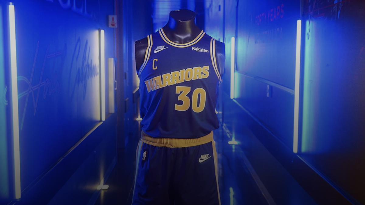 Los Warriors presentan uniforme Classic Edition para la temporada