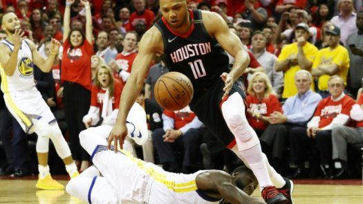 Los Rockets ganan y amenazan el trono de los Warriors