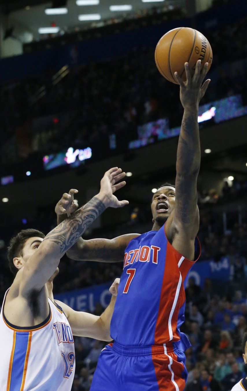 Jennings lleva a Pistons a triunfo en tiempo extra