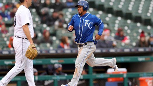 Reales consigue primera victoria blanqueando a Tigres