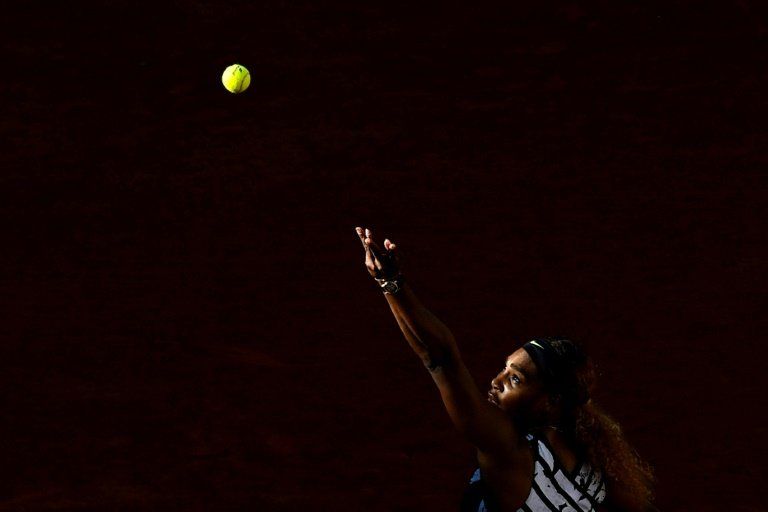 Serena cae en Roland Garros, su 24º Grand Slam tendrá que esperar