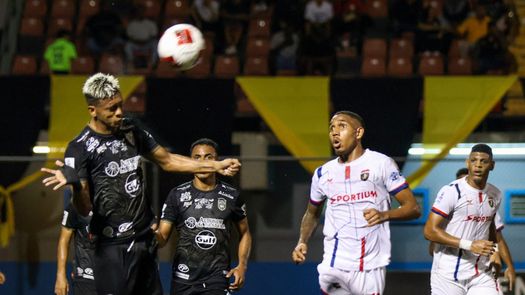 El CAI y el Plaza Amador igualaron en el Muquita en semifinales de ida El CAI y el Plaza Amador igualaron en el Muquita en semifinales de ida