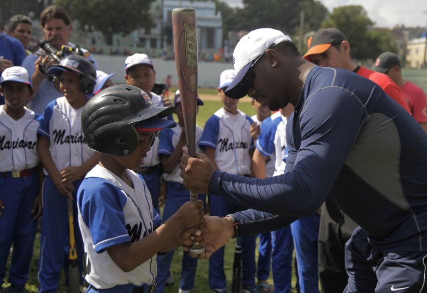 Griffey y Larkin conmocionan a habaneros