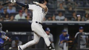 Yanquis remontan y dividen doble función con Reales