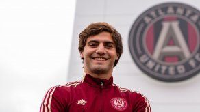 MLS suspende 3 partidos a Santiago Sosa por insulto homofóbico