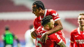 El Sevilla avanza en la Copa con un gol de Ocampos en la prórroga