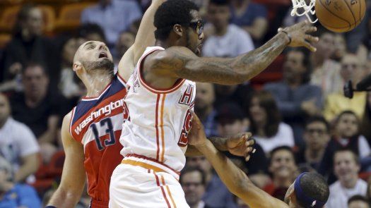 Con doble doble de Whiteside, Heat arrolla a Wizards