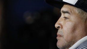 Maradona y Gallardo aislados preventivamente