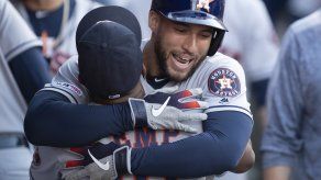 Con jonrones de Springer y Bregman