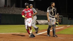 Béisbol Mayor 2022 Herrera líder solitario, Metro se acerca