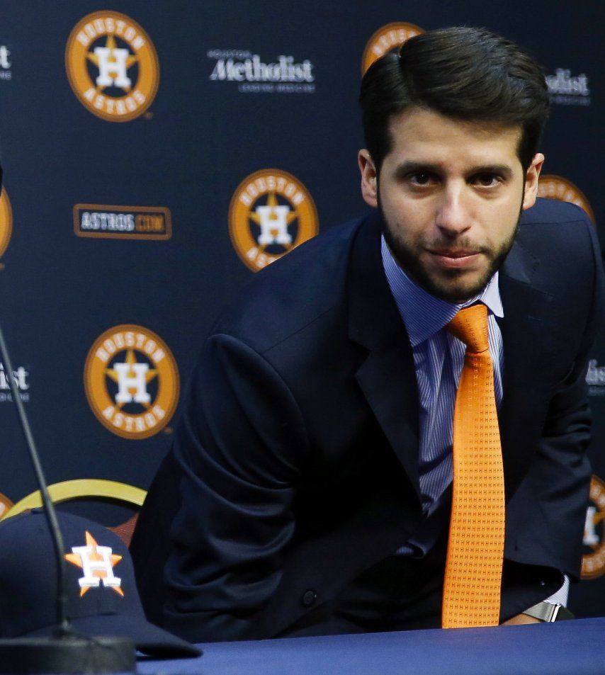 Astros despiden a ejecutivo por incidente con reporteras