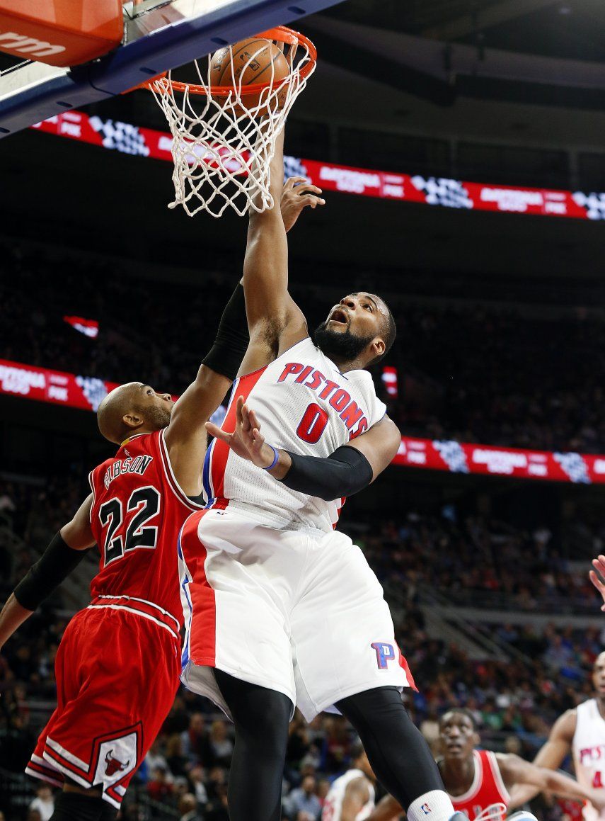 Drummond y Dinwiddie dan triunfo a Pistons sobre Bulls
