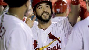 Reales adquieren al catcher Tony Cruz