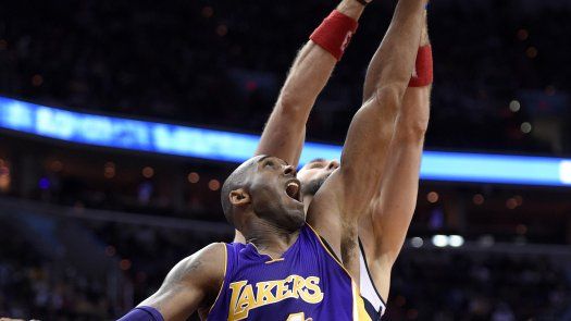 Gran noche de Kobe Bryant en triunfo de Lakers en Washington
