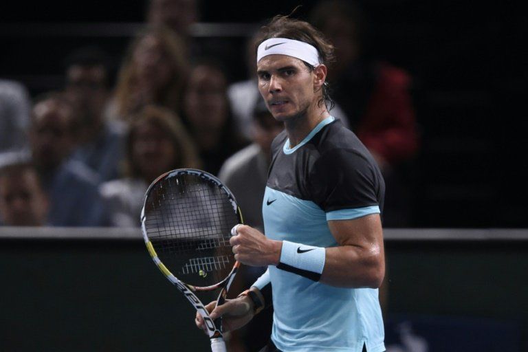 Federer reclama más análisis antidoping, Djokovic defiende el sistema