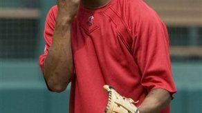 Angelinos quieren cortar maldición ante Medias Rojas