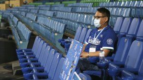 Taiwán permitirá público en parques de béisbol