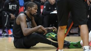 NBA: Kevin Durant es baja por lesión en la rodilla
