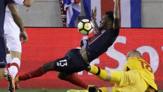 Costa Rica rescata apenas empate 1-1 ante Canadá