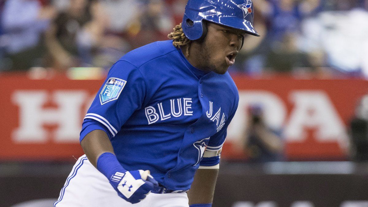 Vlad Guerrero hijo define victoria con HR en Montreal