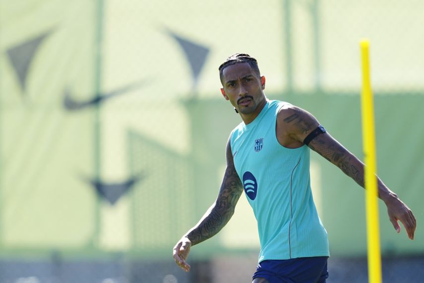 Raphinha vuelve a los entrenamientos con el FC Barcelona