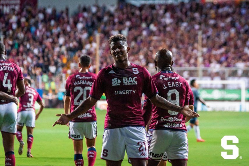 Fidel Escobar: Estoy viviendo mi mejor momento en el fútbol
