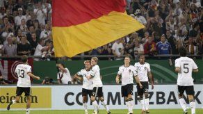 Alemania golea a Austria y clasifica a Eurocopa 2012
