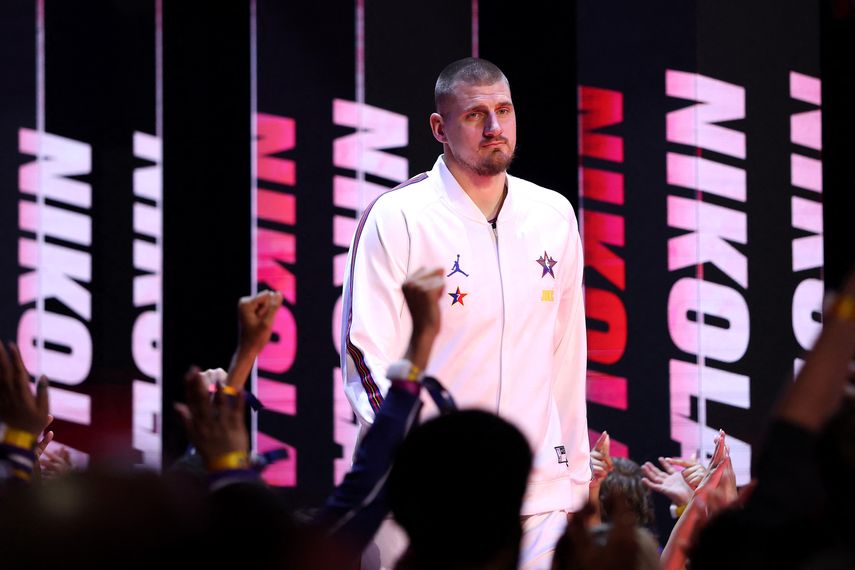 Nikola Jokic y un emotivo momento en carrera de caballos en serbia