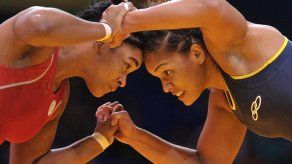 Aline Ferreira consigue plata histórica para Brasil en el Mundial de lucha
