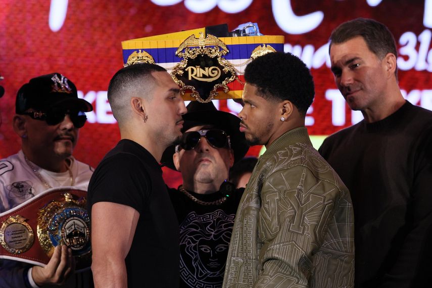 Teófimo López y Shakur Stevenson tuvieron cara a cara en Conferencia de Prensa