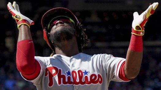 Nola supera a Scherzer y Filis vencen a Nats