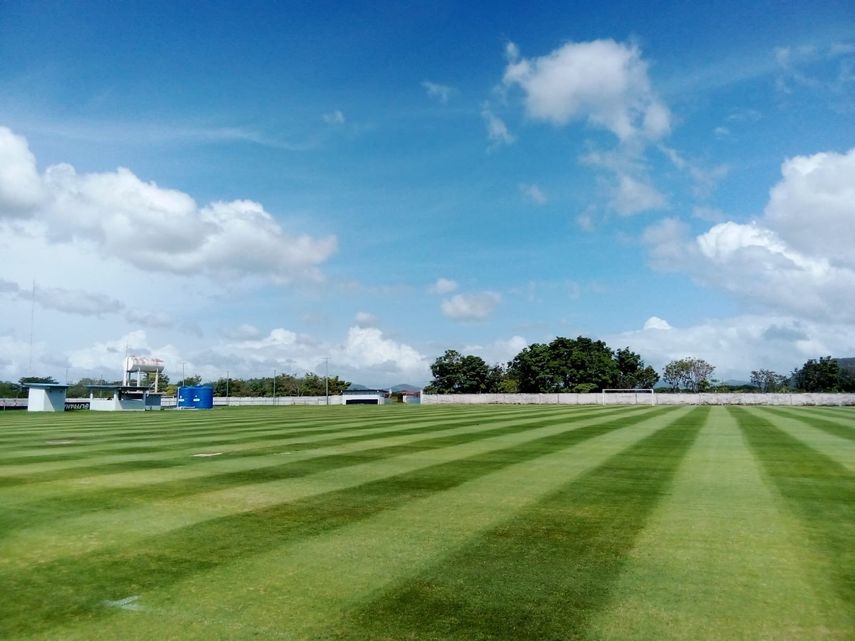 Presidente de FEPAFUT muestra avance de cancha en el Virgilio Tejeira