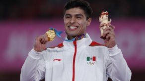 México suma otro oro en gimnasia, con Isaac Núñez en barras