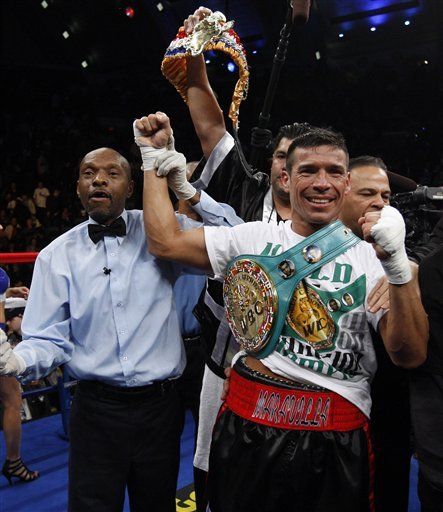 Martí­nez se encumbra en la elite del boxeo a sus 35 años