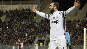 Higuaín factura doblete para el líder Juventus