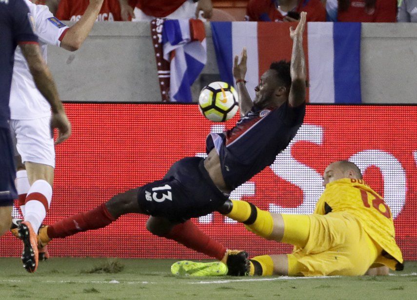 Costa Rica rescata apenas empate 1-1 ante Canadá