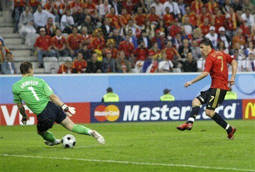 Euro: España tiene gol garantizado con Villa; cae campeón Grecia