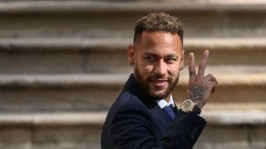 Fiscalía retira acusación contra Neymar en proceso por fichaje con Barcelona