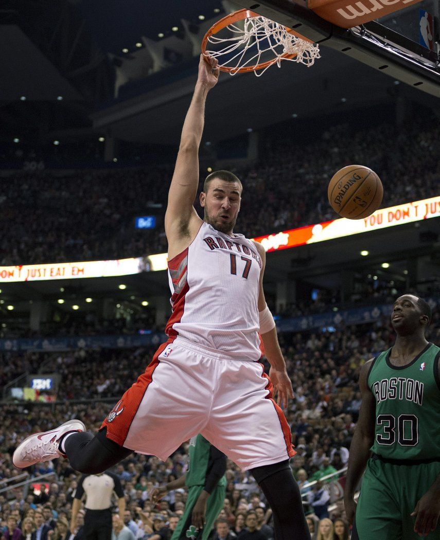 Raptors vencen a Celtics y aseguran boleto
