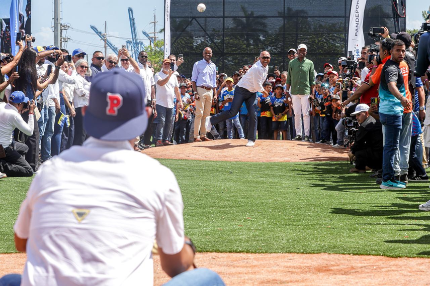 Estadio Roberto Mariano Bula fue inaugurado con la presencia de Mariano Rivera