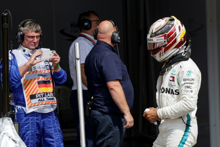 Vettel comienza fuerte en casa y Hamilton queda contra las cuerdas
