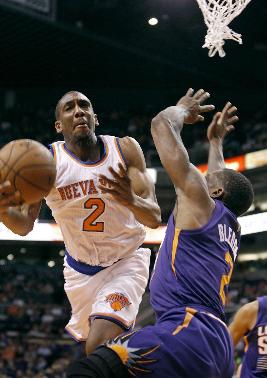 Bledsoe coquetea con triple doble en victoria de Suns